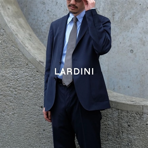 LARDINI｜快適な着心地を実現させた機能的なスーツ