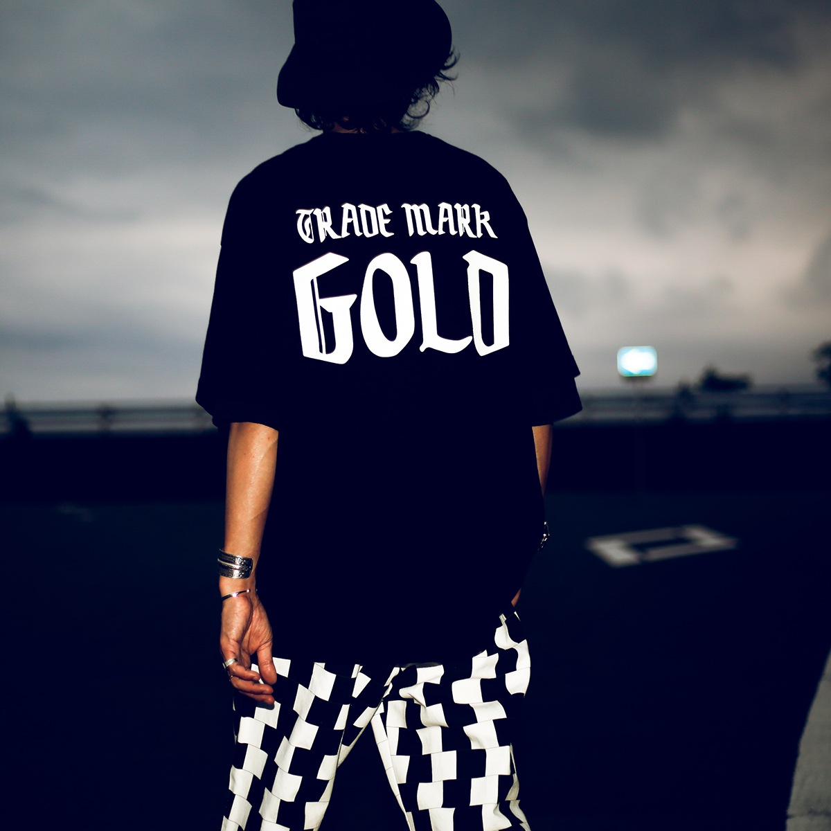 GOLD