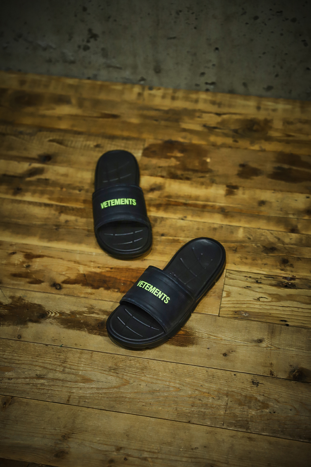 VETEMENTS ITEM 01