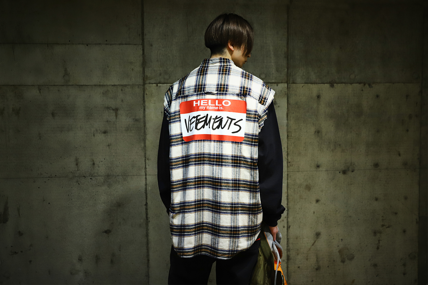 VETEMENTS LOOK 01