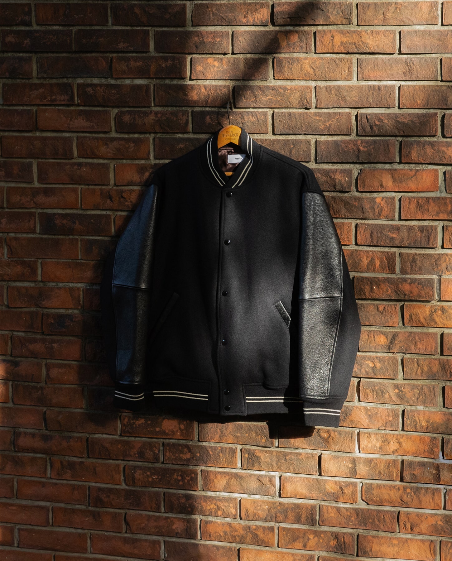 marka EXCLUSIVE ITEM
