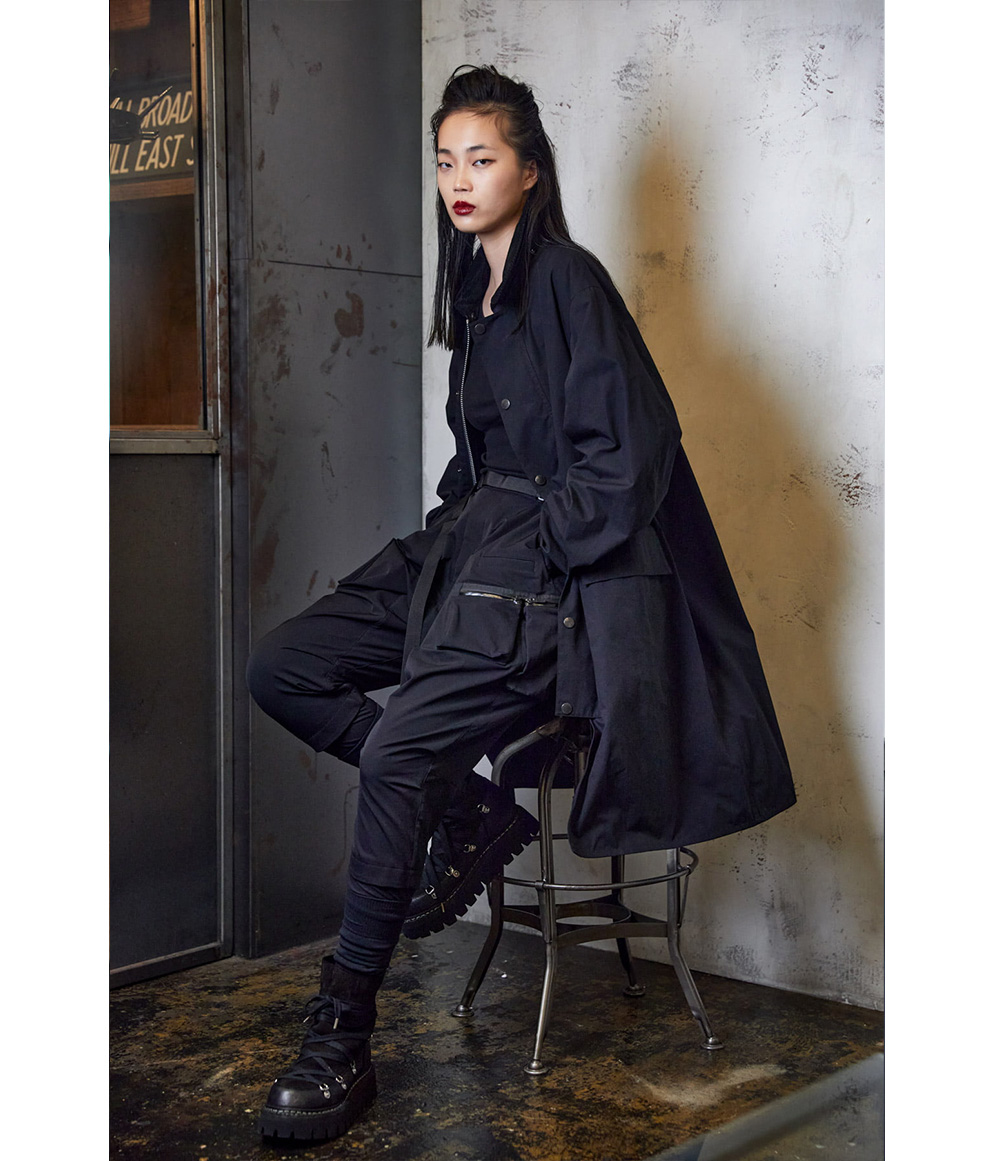 LOOK02