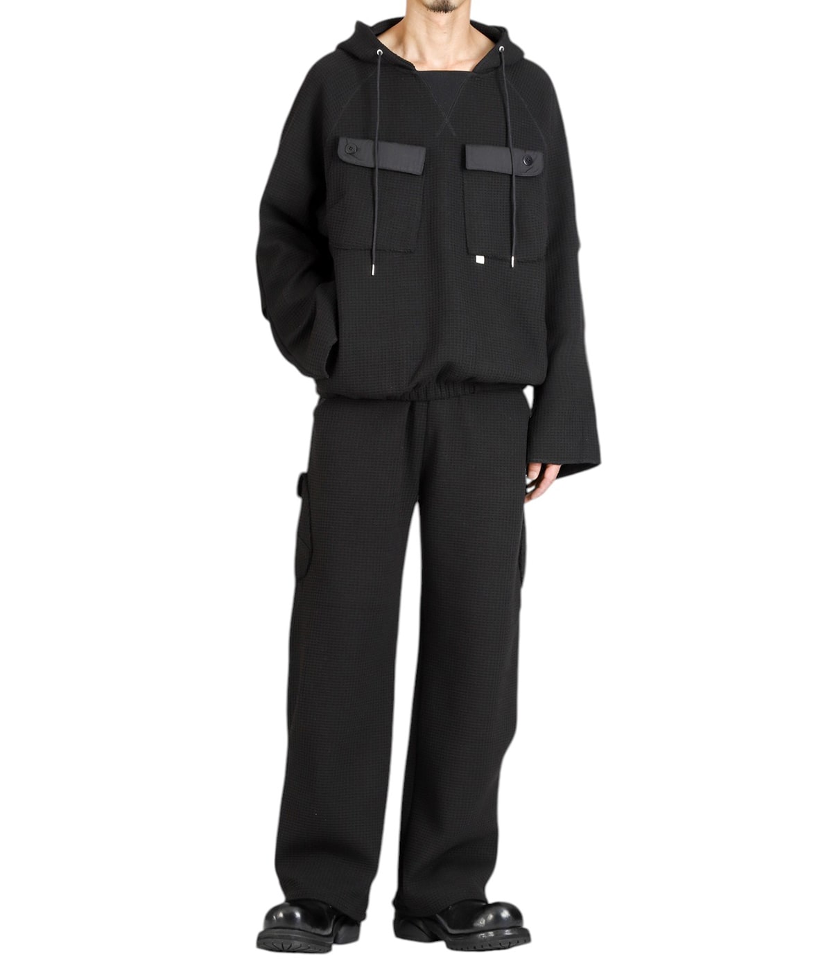model（175cm / 60kg）B85 W75 H92 着用サイズ：2