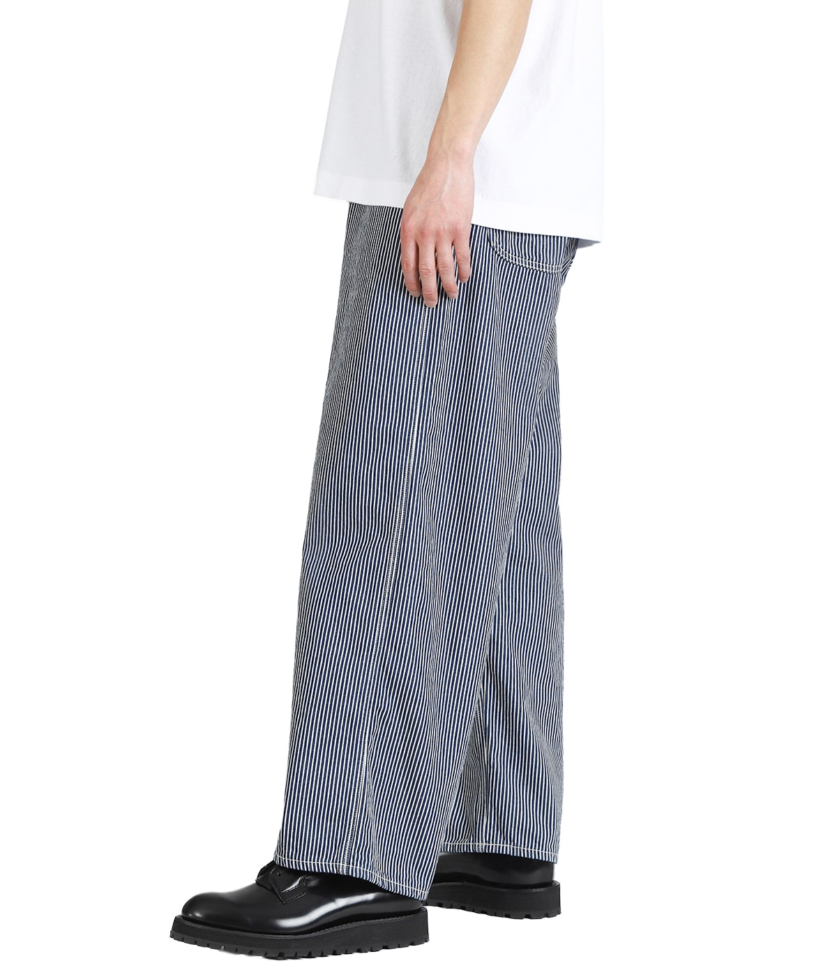 model（175cm / 60kg）B85 W75 H92 着用サイズ：2(M)