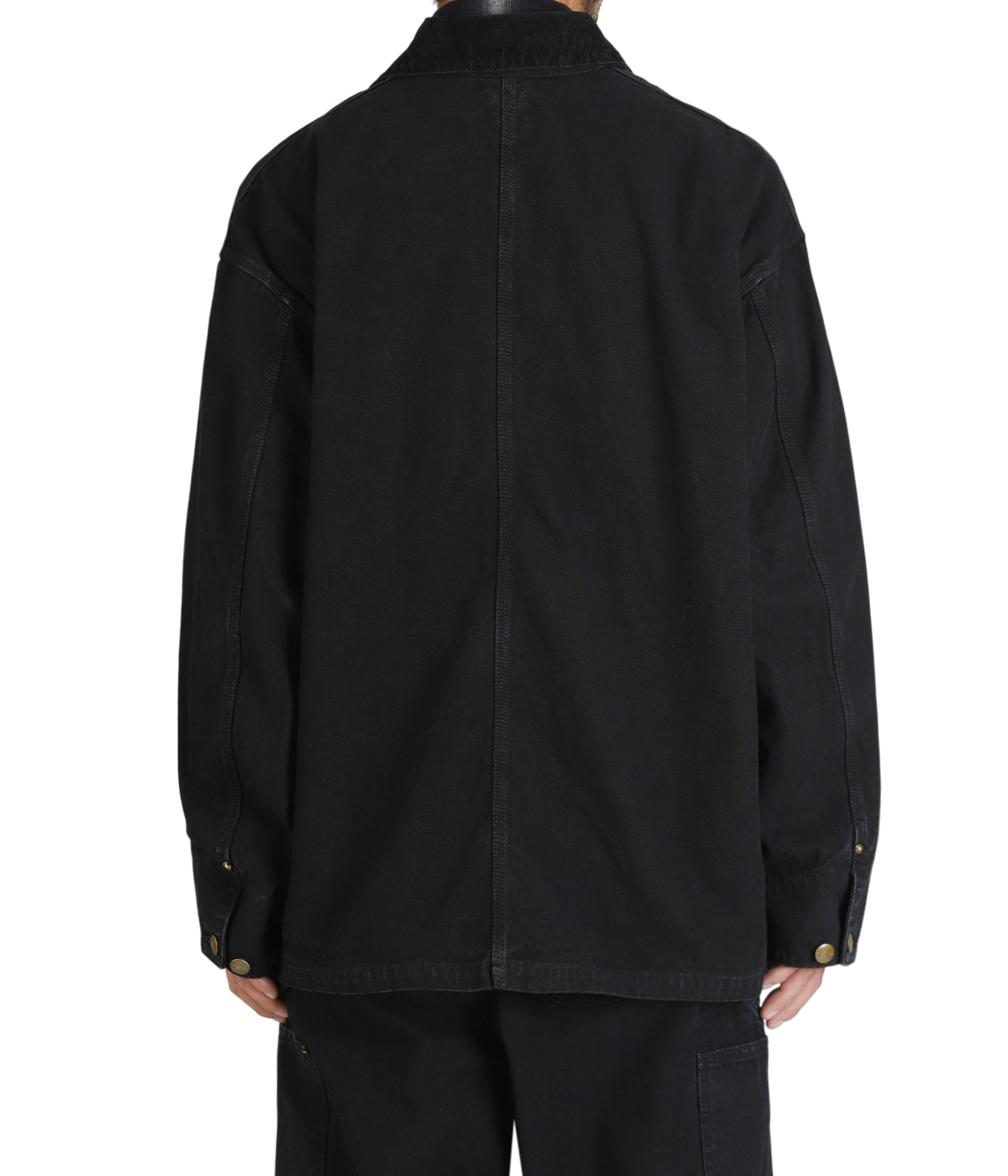 model（184cm / 63kg）B85 W80 H102 着用サイズ：3(L)