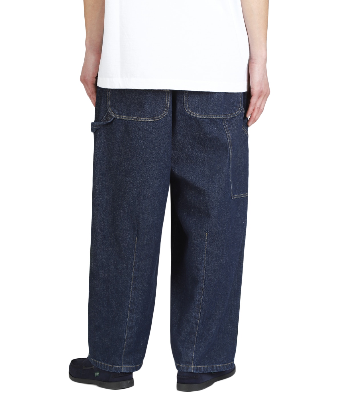 model(175cm / 60kg)B85 W75 H92 着用サイズ：M(46)