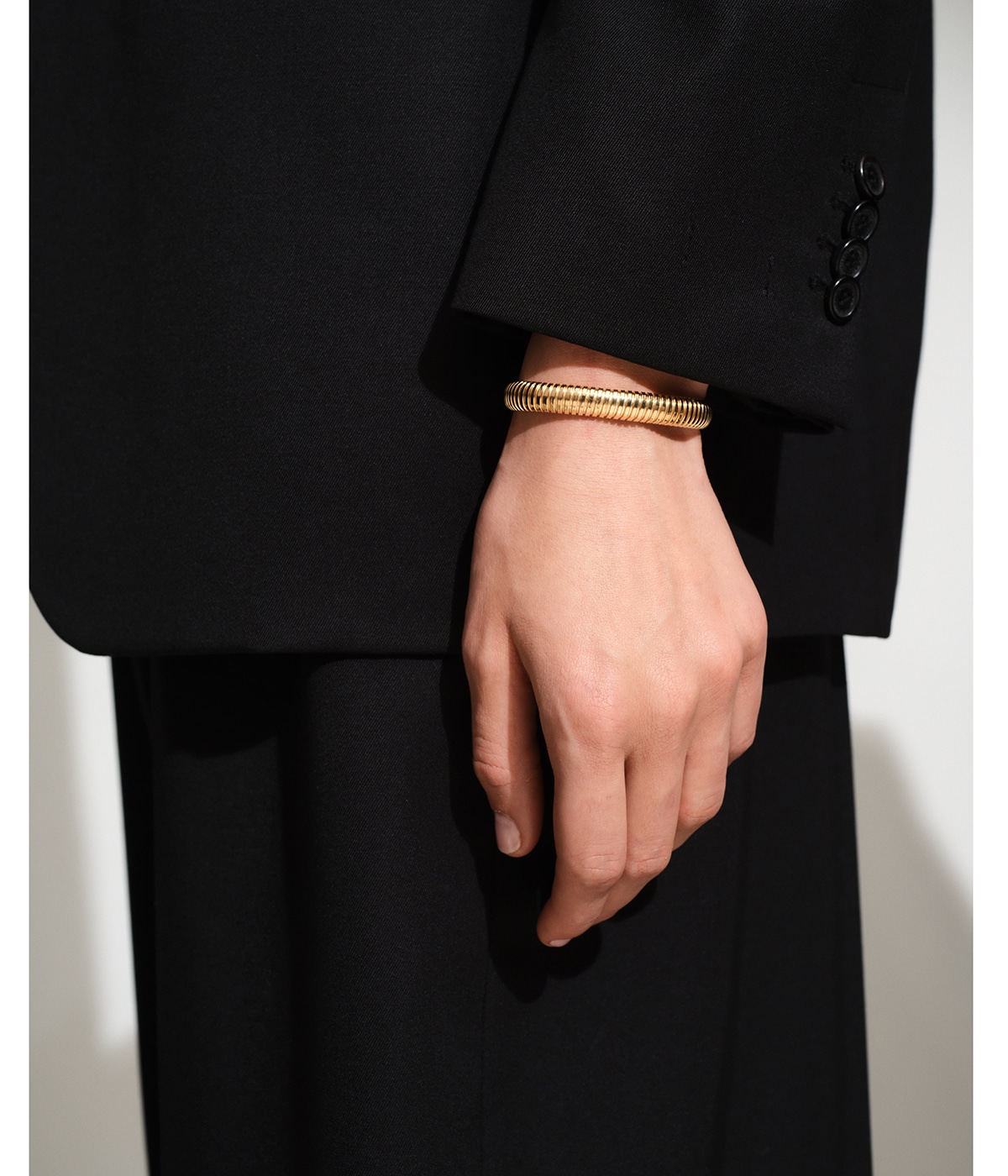 【関税込み】Tom Wood ゴールド Tubogas ブレスレット Tubogas Bracelet Gold - Tom Wood Project Official Online Store