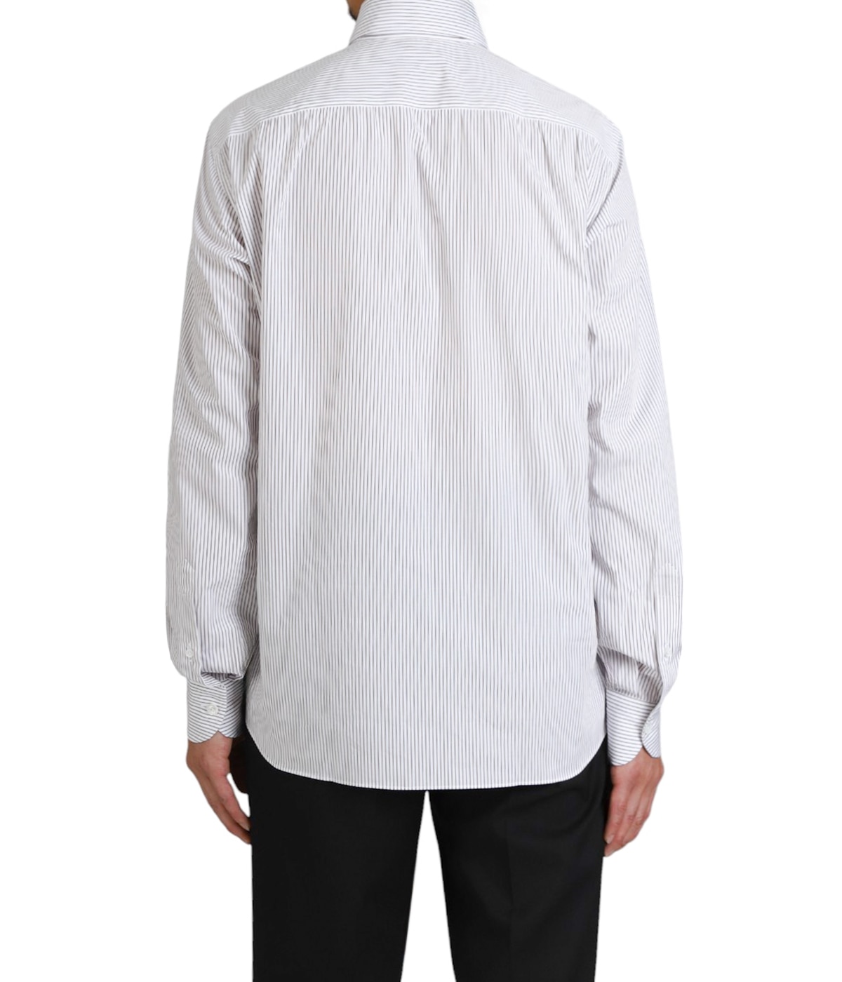 model（175cm / 60kg）B85 W75 H92 着用サイズ：38