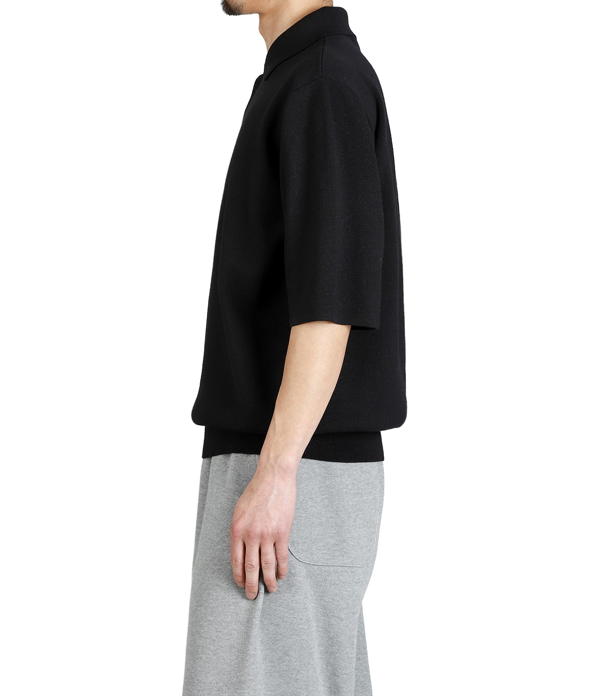 model(175cm / 60kg)B85 W75 H92 着用サイズ：M