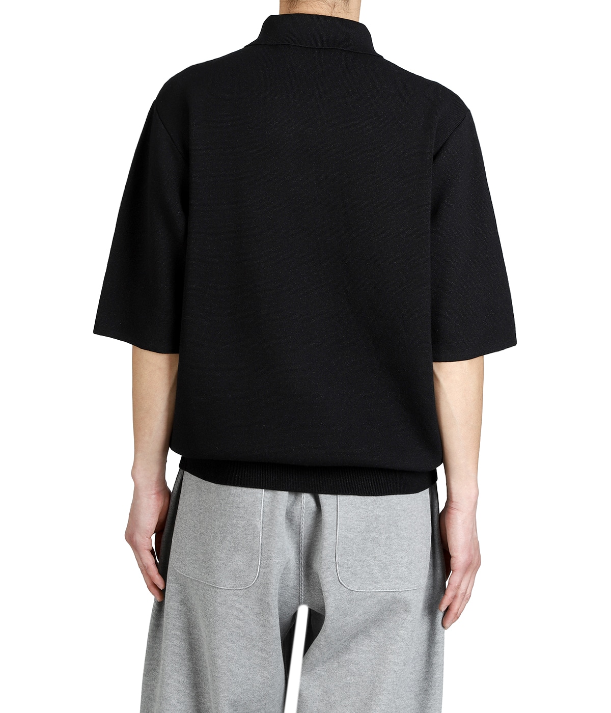 model(175cm / 60kg)B85 W75 H92 着用サイズ：M