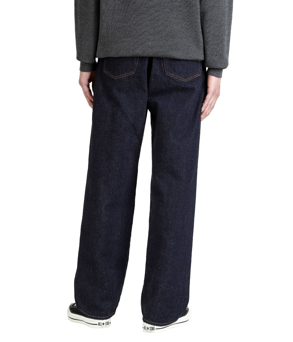 model(175cm / 60kg)B85 W75 H92 着用サイズ：32inch