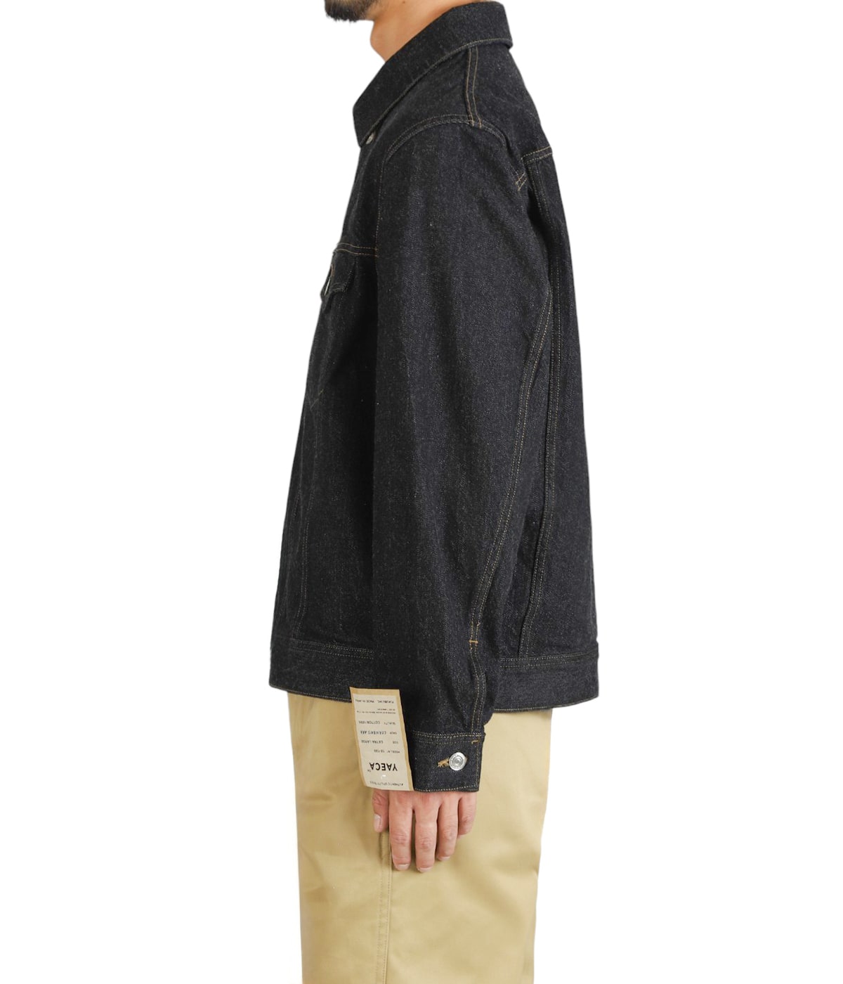 model（184cm / 63kg）B85 W80 H102 着用サイズ：EXTRA LARGE