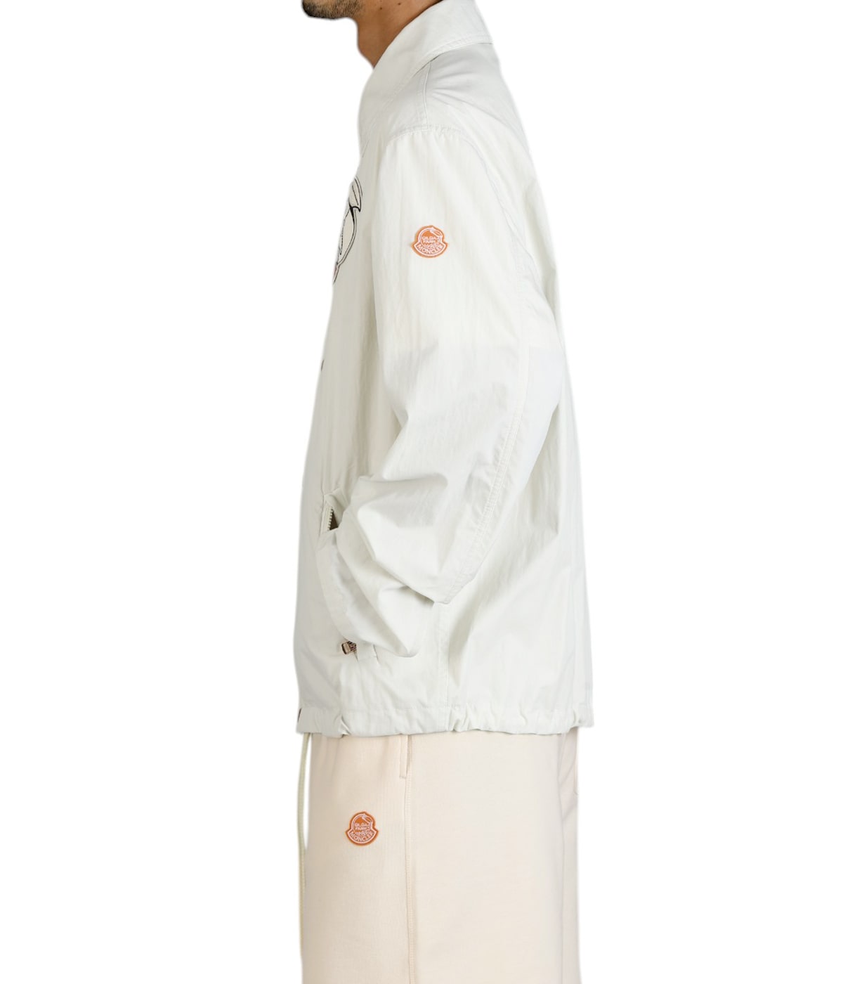 model（184cm / 63kg）B85 W80 H102 着用サイズ：1