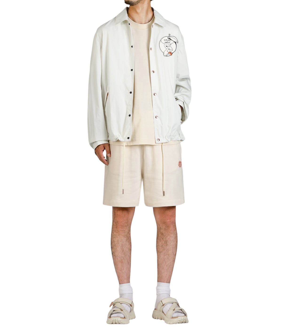 model（184cm / 63kg）B85 W80 H102 着用サイズ：1
