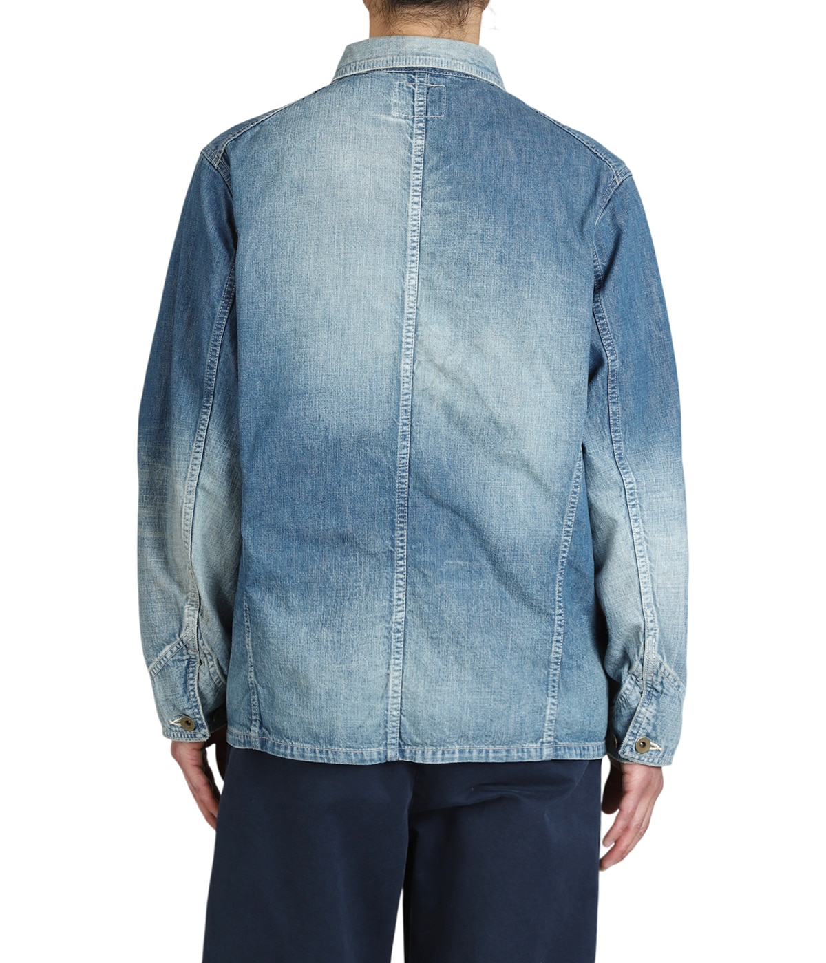 model（175cm / 60kg）B85 W75 H92 着用サイズ：42