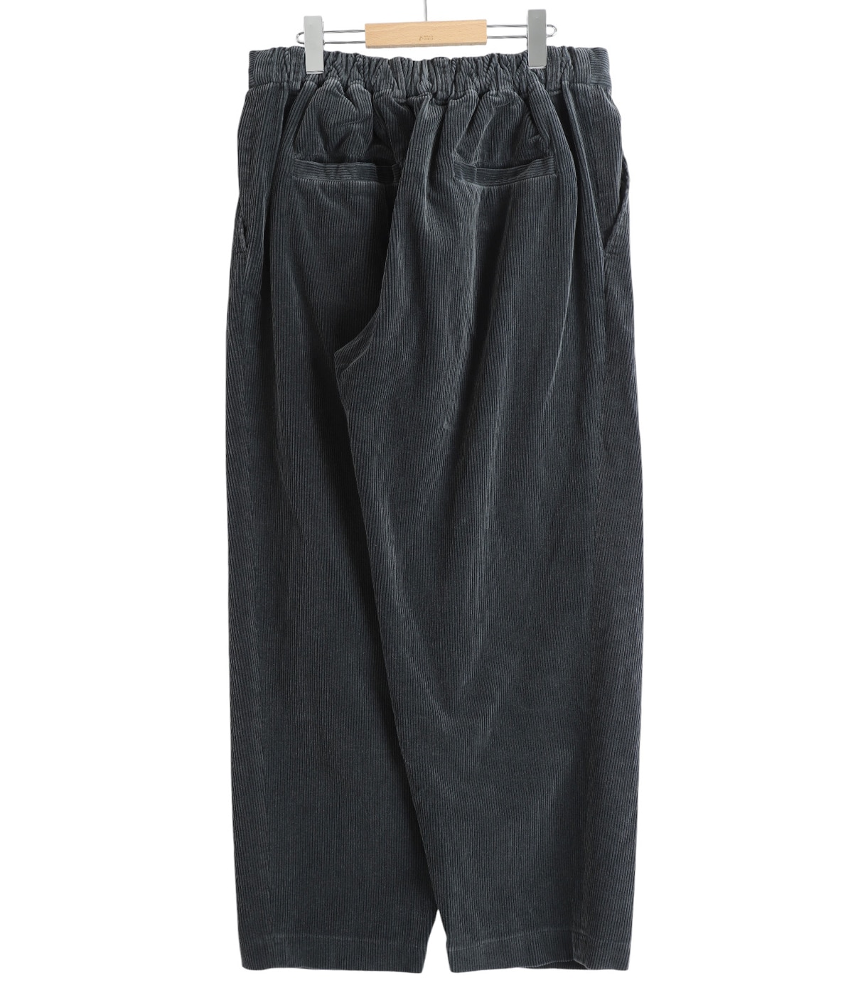 〈 ISSEY MIYAKE MEN 〉Corduroy Tuck Pants CORDUROY TUCK TROUSERS | is-ness(イズネス) / パンツ コーデュロイ