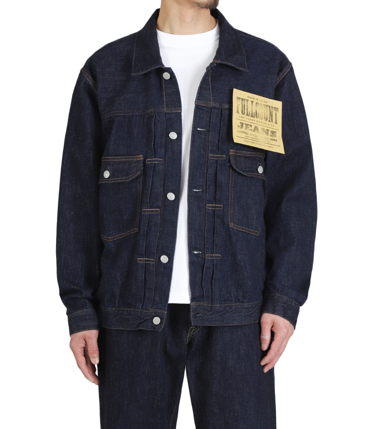 model（175cm / 60kg）B85 W75 H92 着用サイズ：42