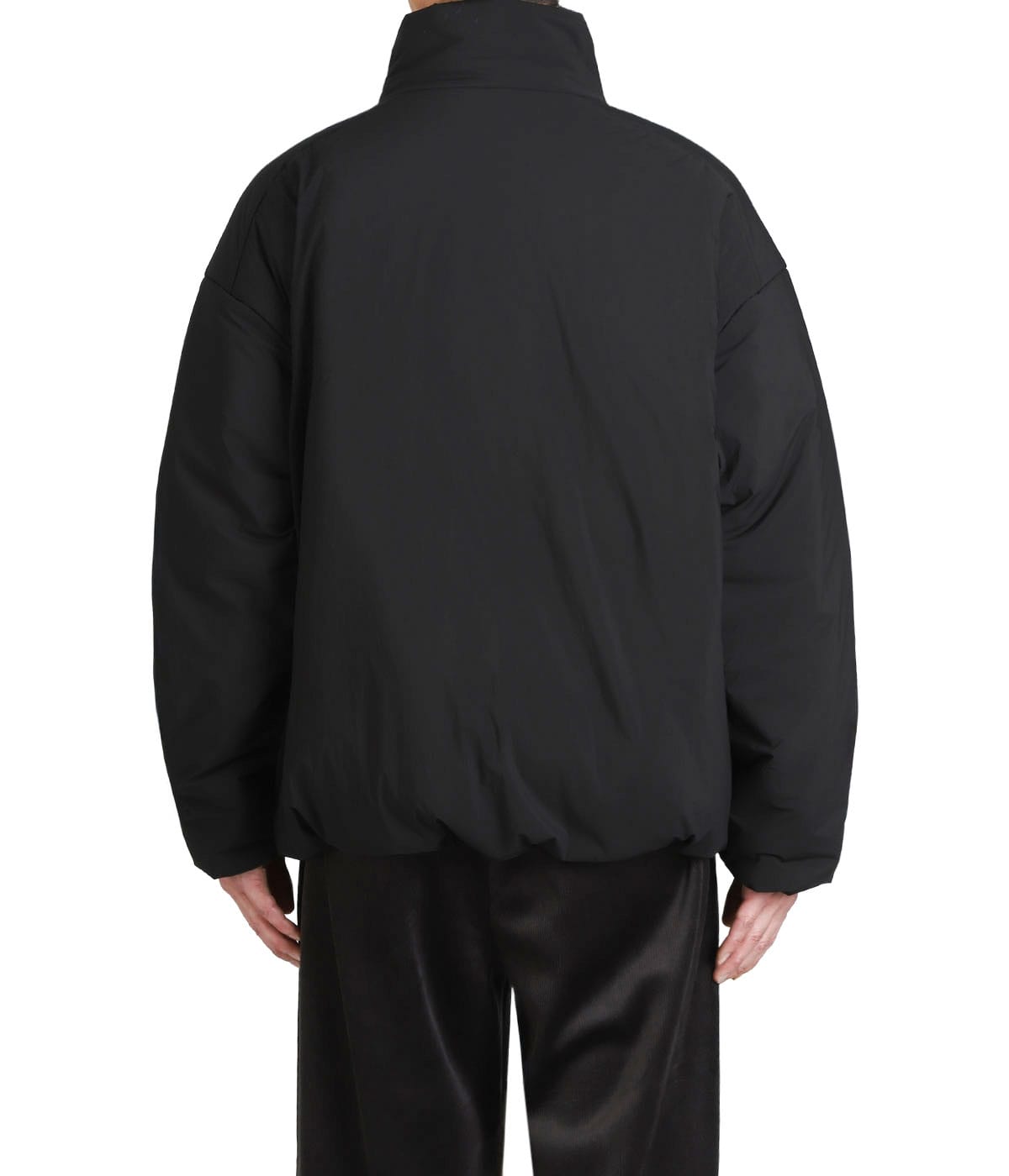 model（175cm / 60kg）B85 W75 H92 着用サイズ：38