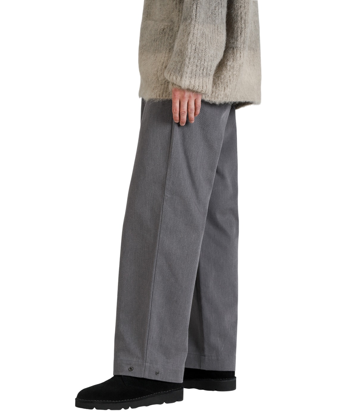 model（175cm / 60kg）B85 W75 H92 着用サイズ：38