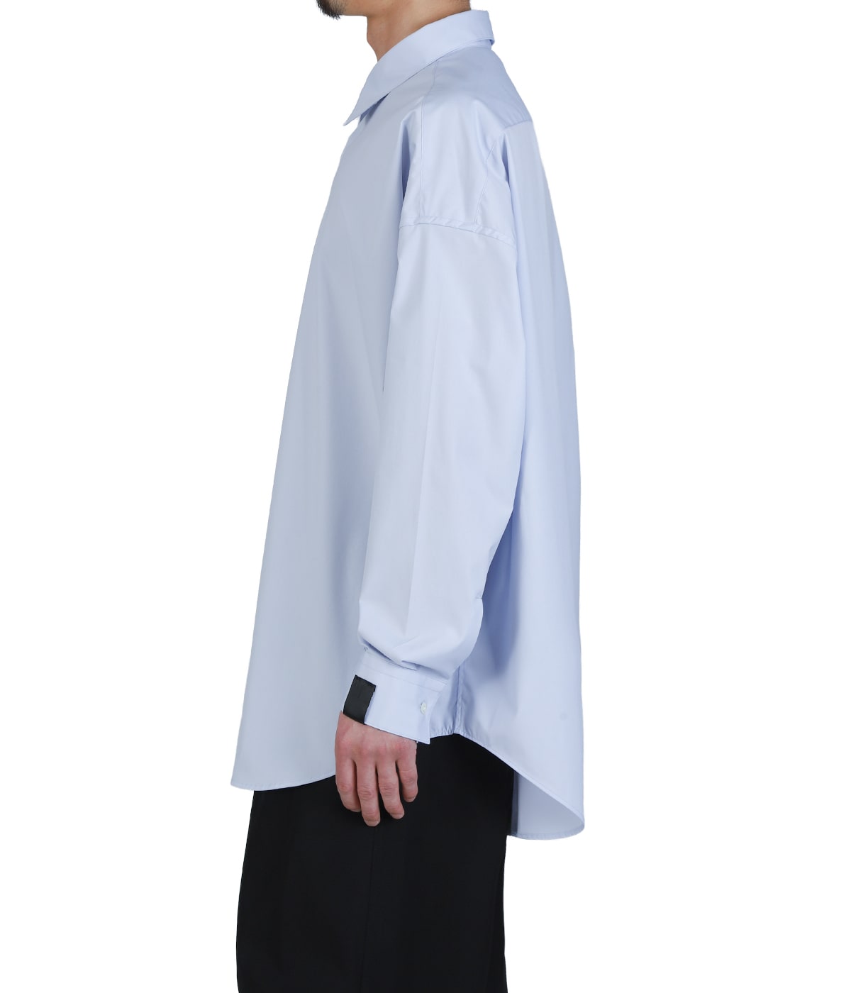 model（175cm / 60kg）B85 W75 H92 着用サイズ：38