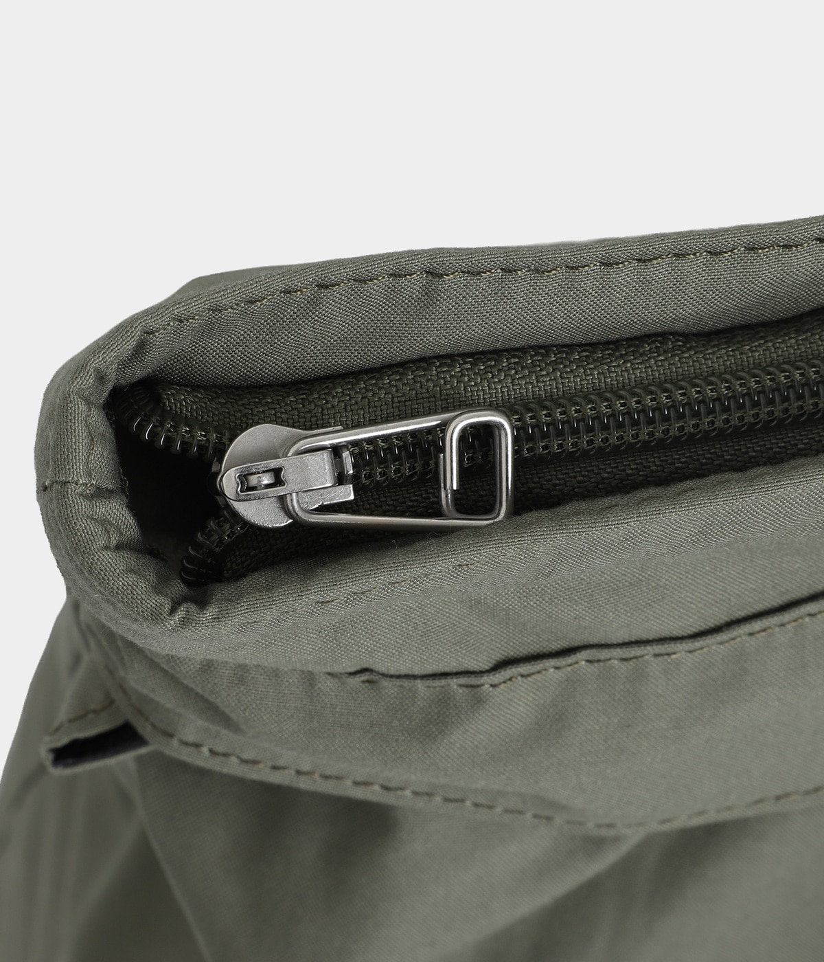 ヤエカ　ヘルメットバッグ カーキ 美品】ヤエカ YAECA ヘルメットバッグ HELMET BAG カーキ