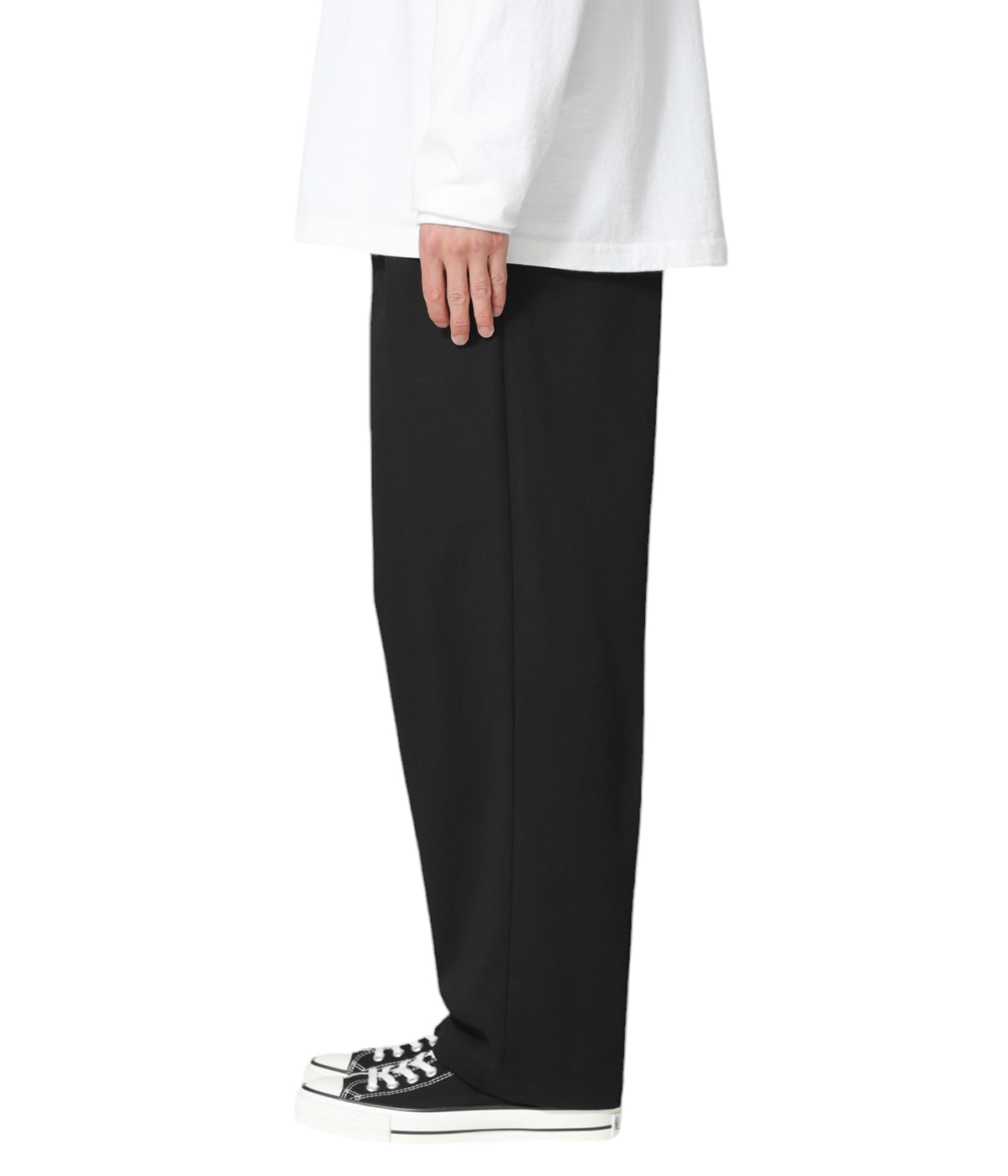 model（175cm / 60kg）B85 W75 H92 着用サイズ：2
