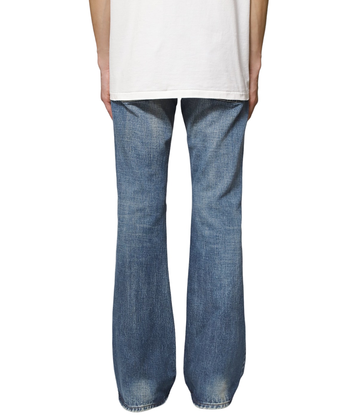 model(175cm / 60kg)B85 W75 H92 着用サイズ：32
