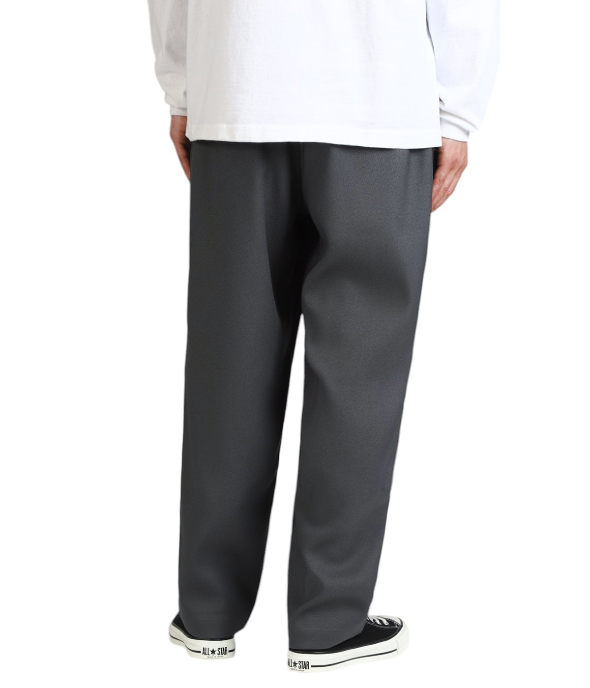 model（175cm / 60kg）B85 W75 H92 着用サイズ：2