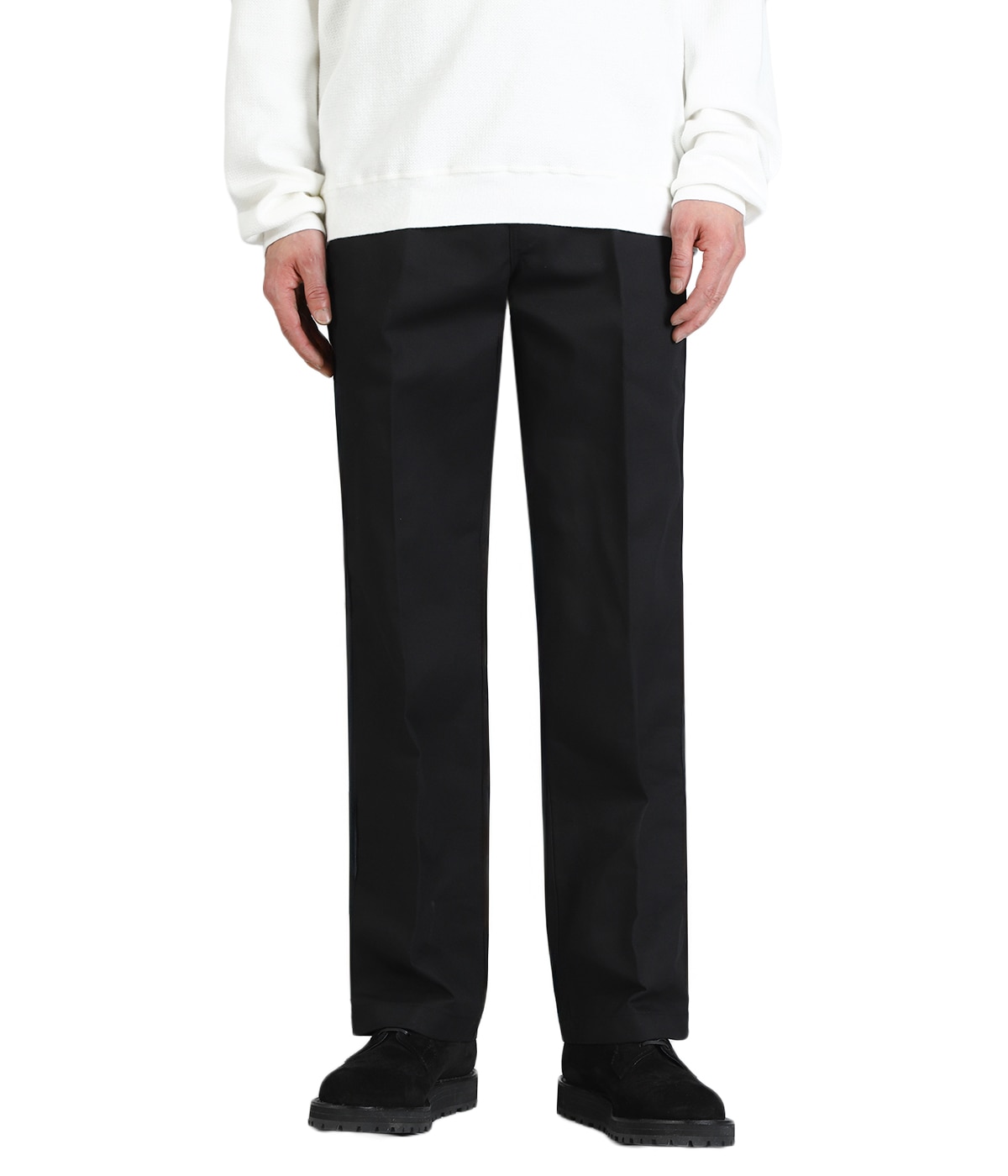 model（175cm / 60kg）B85 W75 H92 着用サイズ：M