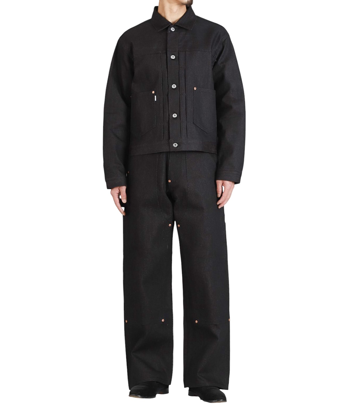 PANTS：TWISTED HEATHER DENIM PANTS DOUBLE KNEE を着用