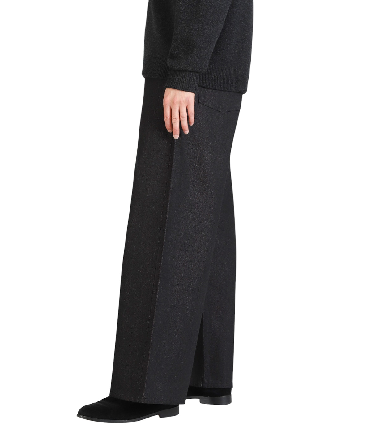 model（175cm / 60kg）B85 W75 H92 着用サイズ：32