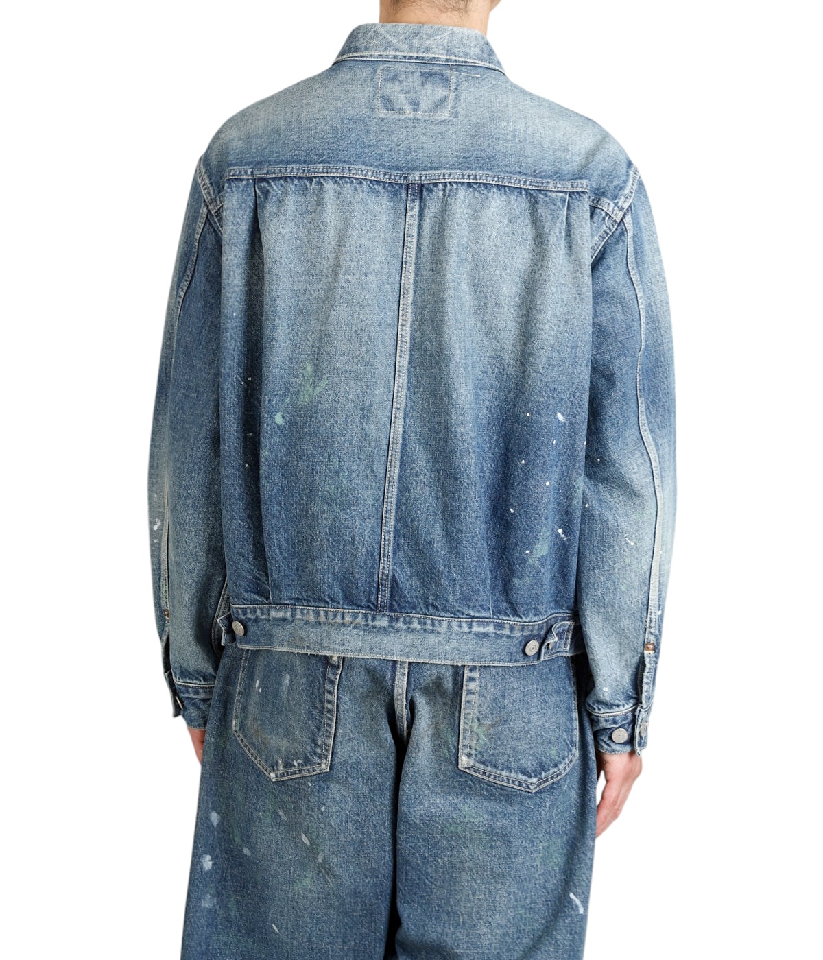 model（175cm / 60kg）B85 W75 H92 着用サイズ：M