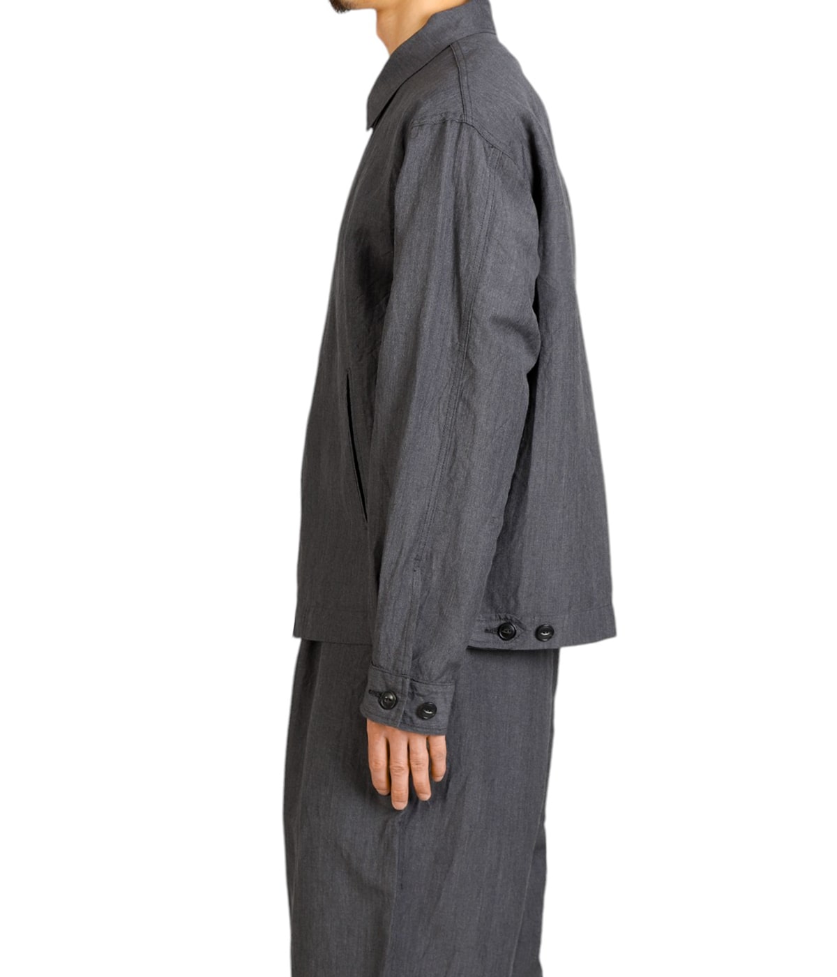 model（175cm / 60kg）B85 W75 H92 着用サイズ：M
