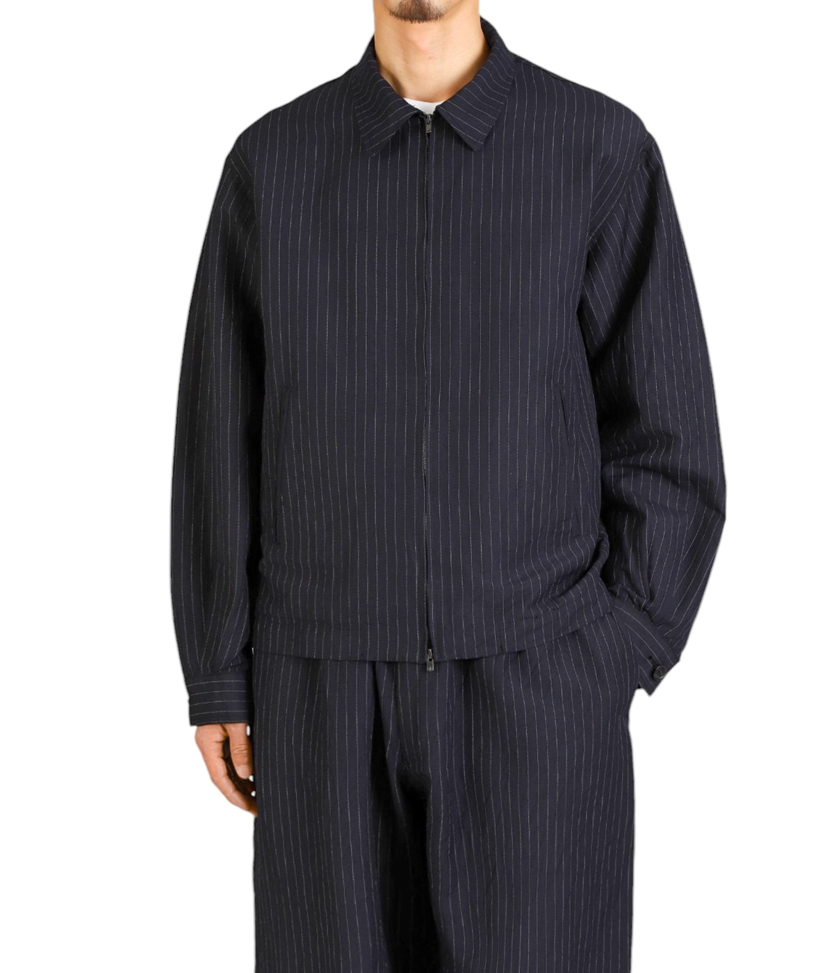 model（175cm / 60kg）B85 W75 H92 着用サイズ：M
