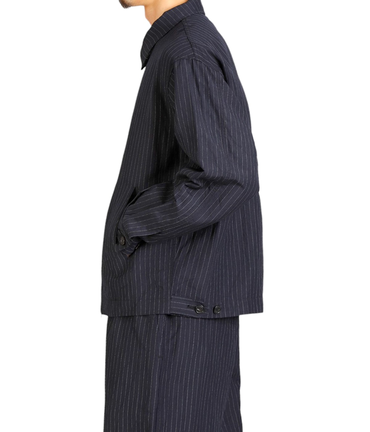model（175cm / 60kg）B85 W75 H92 着用サイズ：M