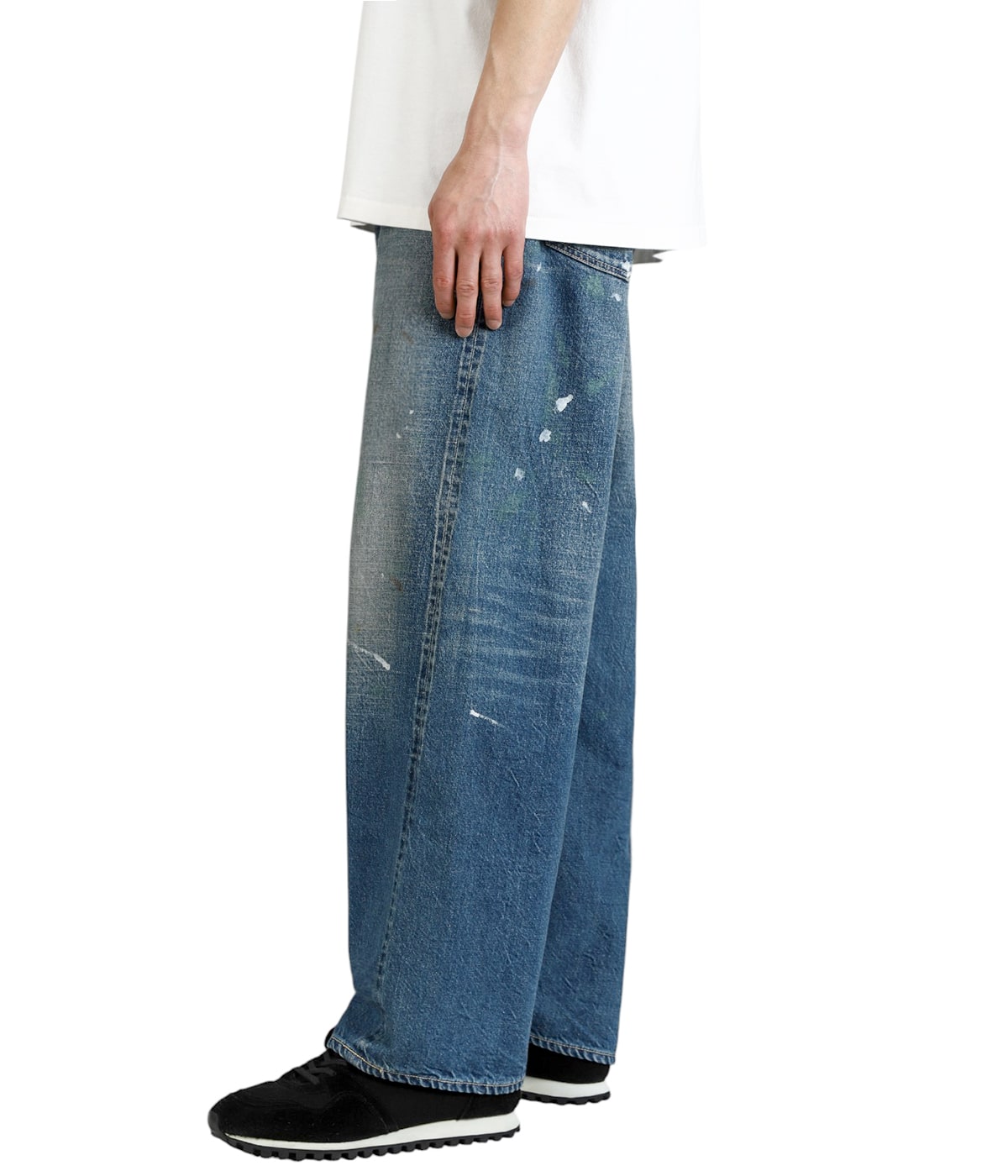model（175cm / 60kg）B85 W75 H92 着用サイズ：M
