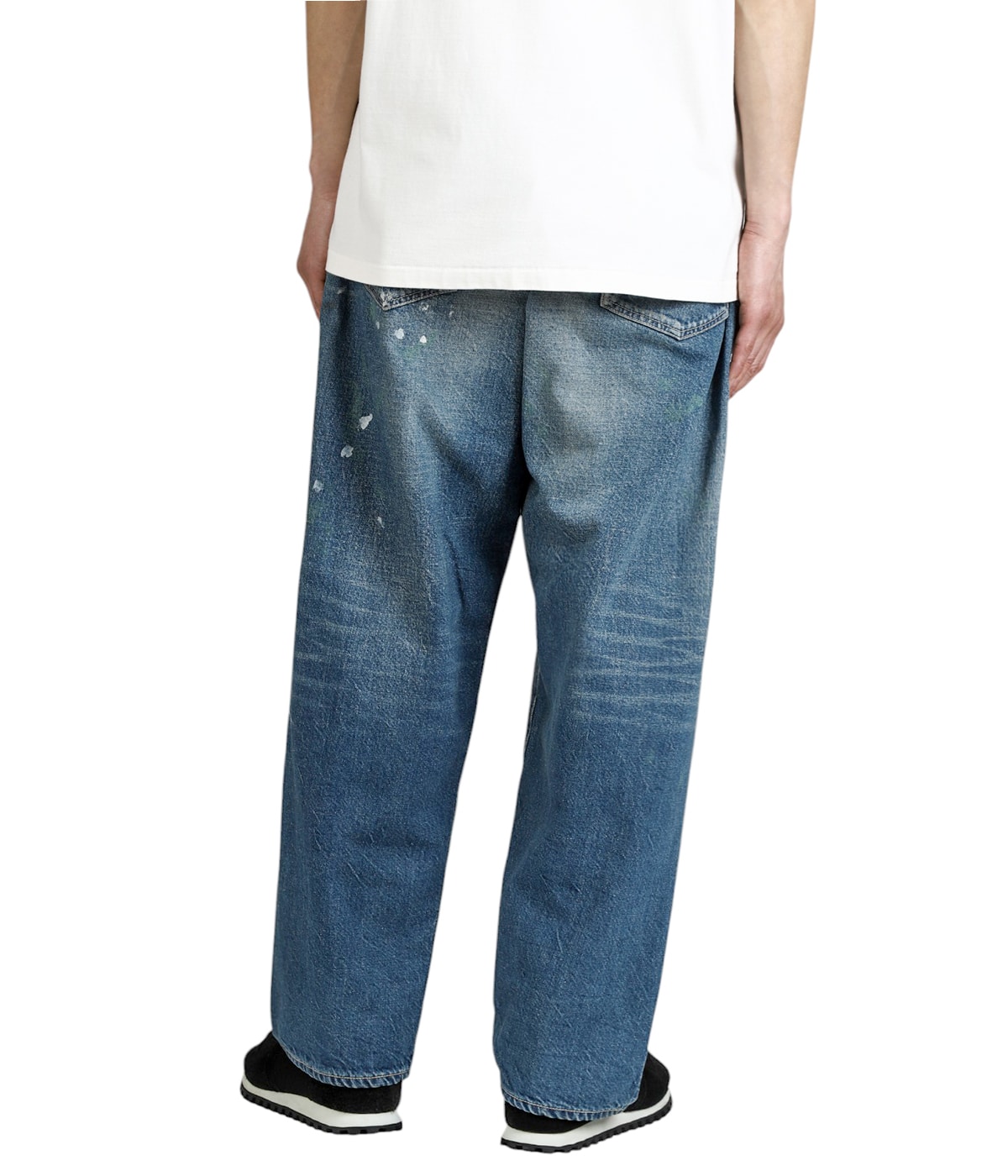 model（175cm / 60kg）B85 W75 H92 着用サイズ：M