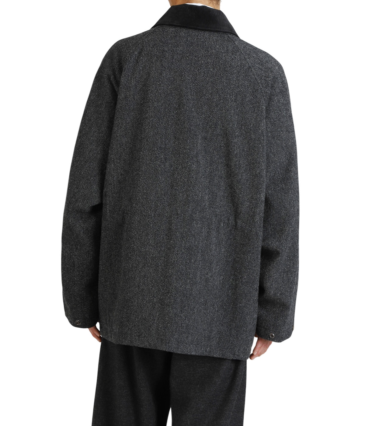 model(175cm / 60kg)B85 W75 H92 着用サイズ：46