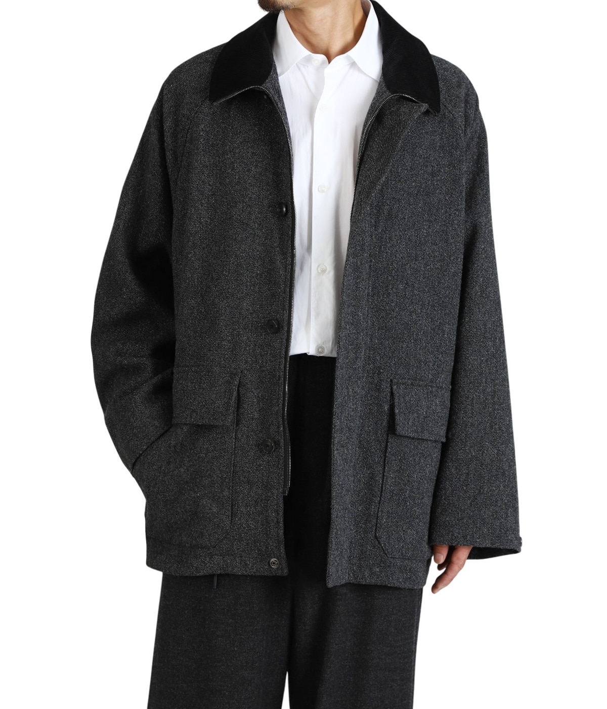 model(175cm / 60kg)B85 W75 H92 着用サイズ：46