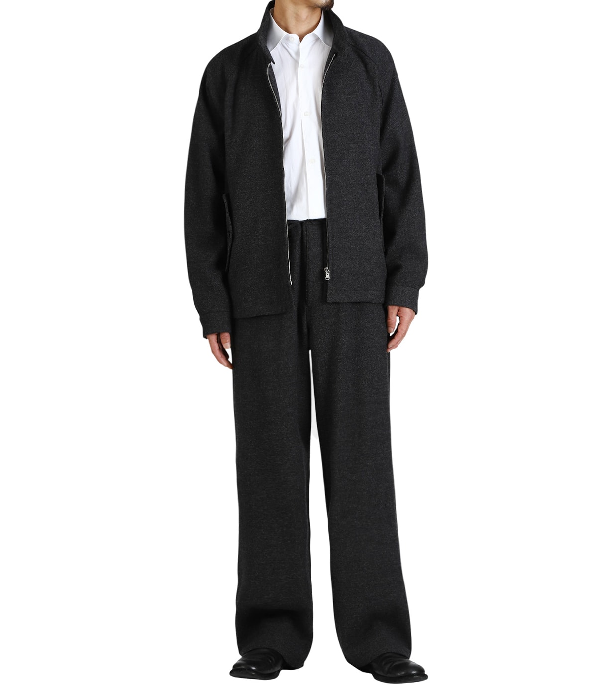 TOPS：HARINGTON -BRITISH FLANNEL-を着用