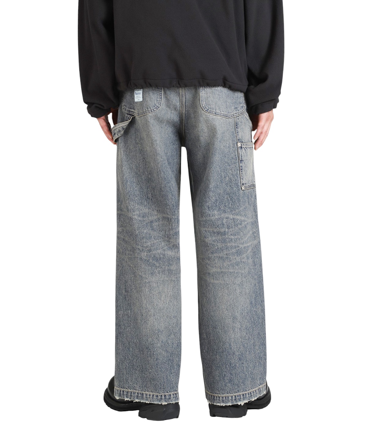 model(175cm / 60kg)B85 W75 H92 着用サイズ：27(S)