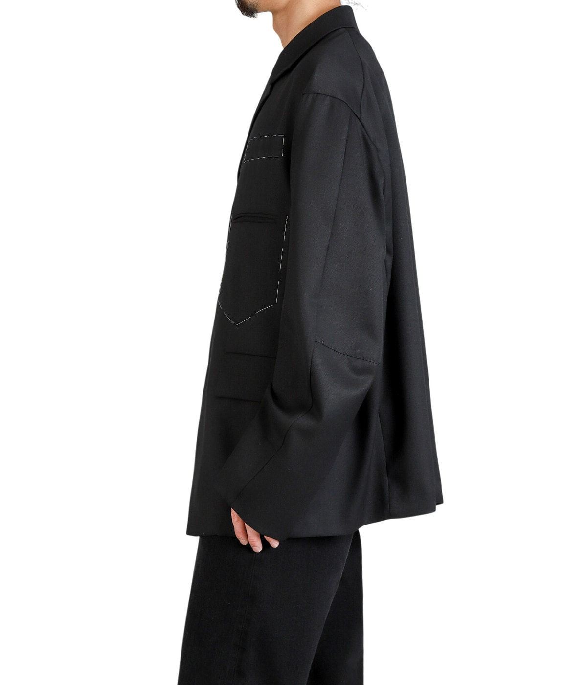 model(175cm / 60kg)B85 W75 H92 着用サイズ：M