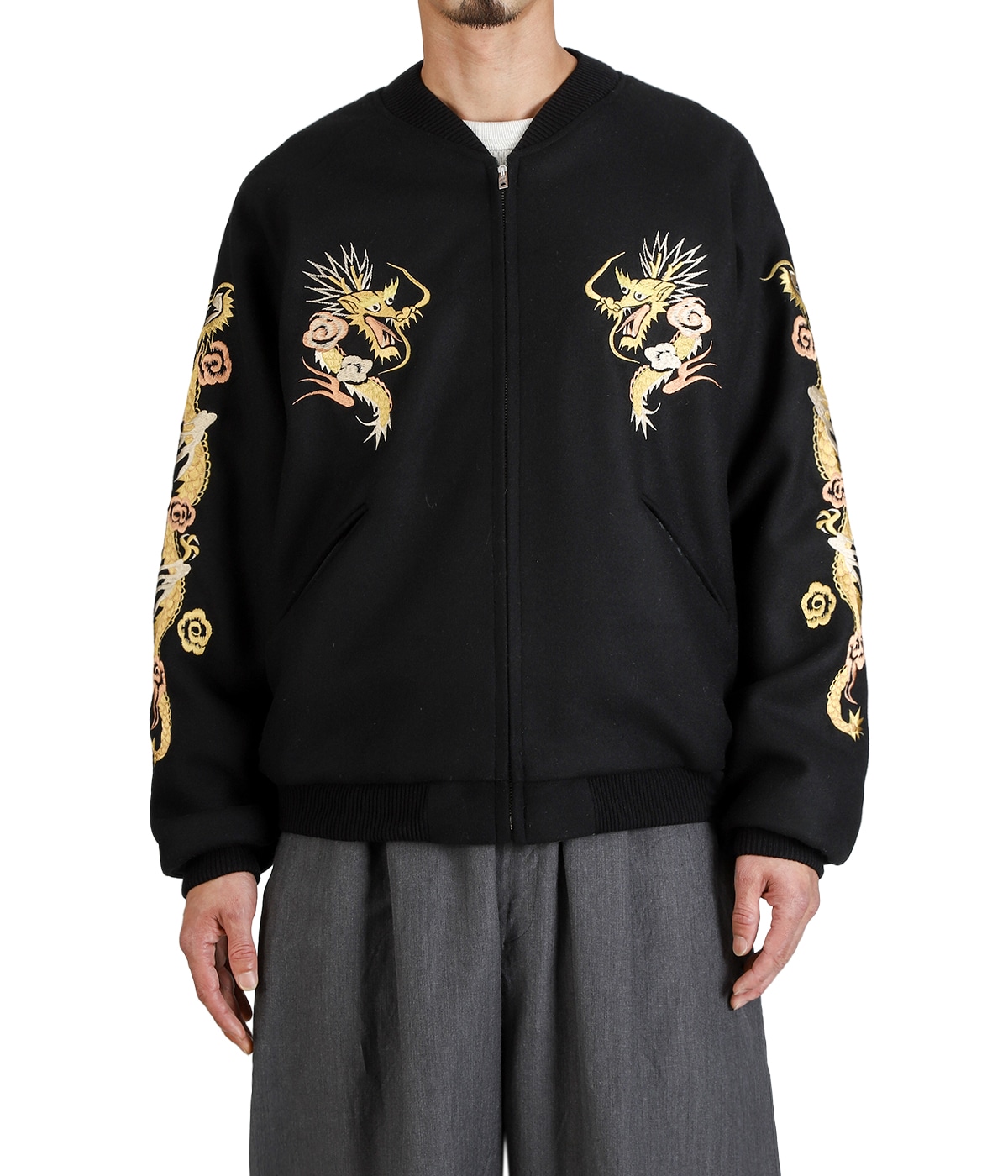 model（175cm / 60kg）B85 W75 H92 着用サイズ：M