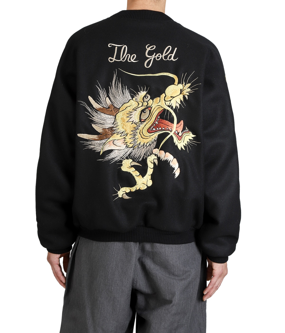 model（175cm / 60kg）B85 W75 H92 着用サイズ：M