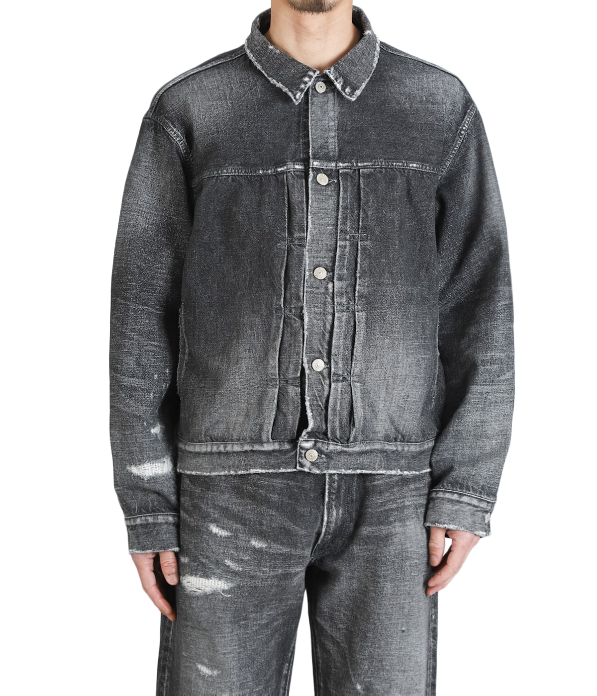 model（175cm / 60kg）B85 W75 H92 着用サイズ：M