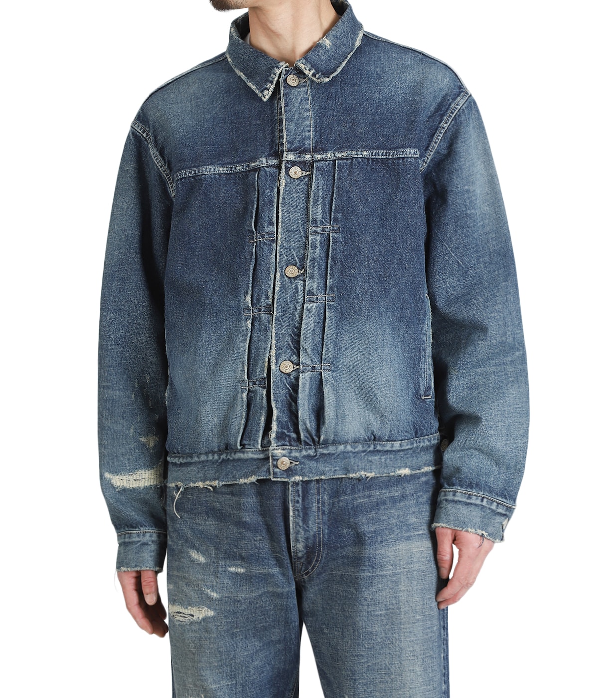 model（175cm / 60kg）B85 W75 H92 着用サイズ：M