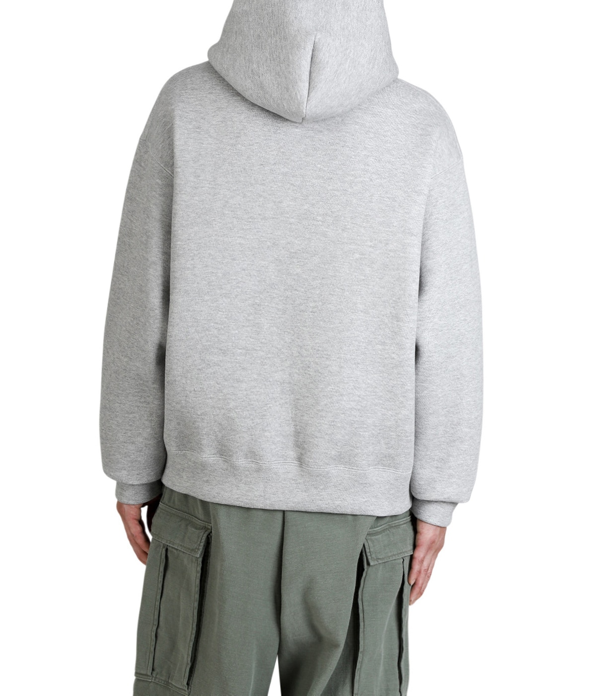 model（175cm / 60kg）B85 W75 H92 着用サイズ：M