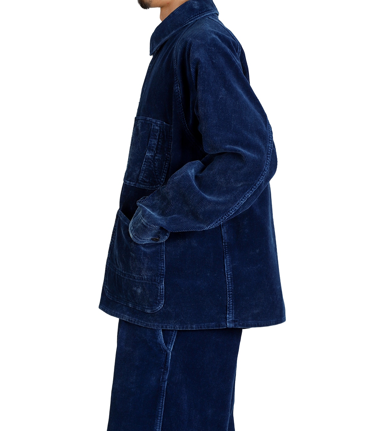 model（175cm / 60kg）B85 W75 H92 着用サイズ：M