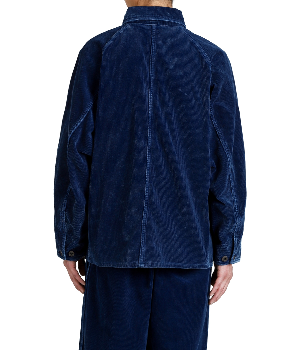 model（175cm / 60kg）B85 W75 H92 着用サイズ：M