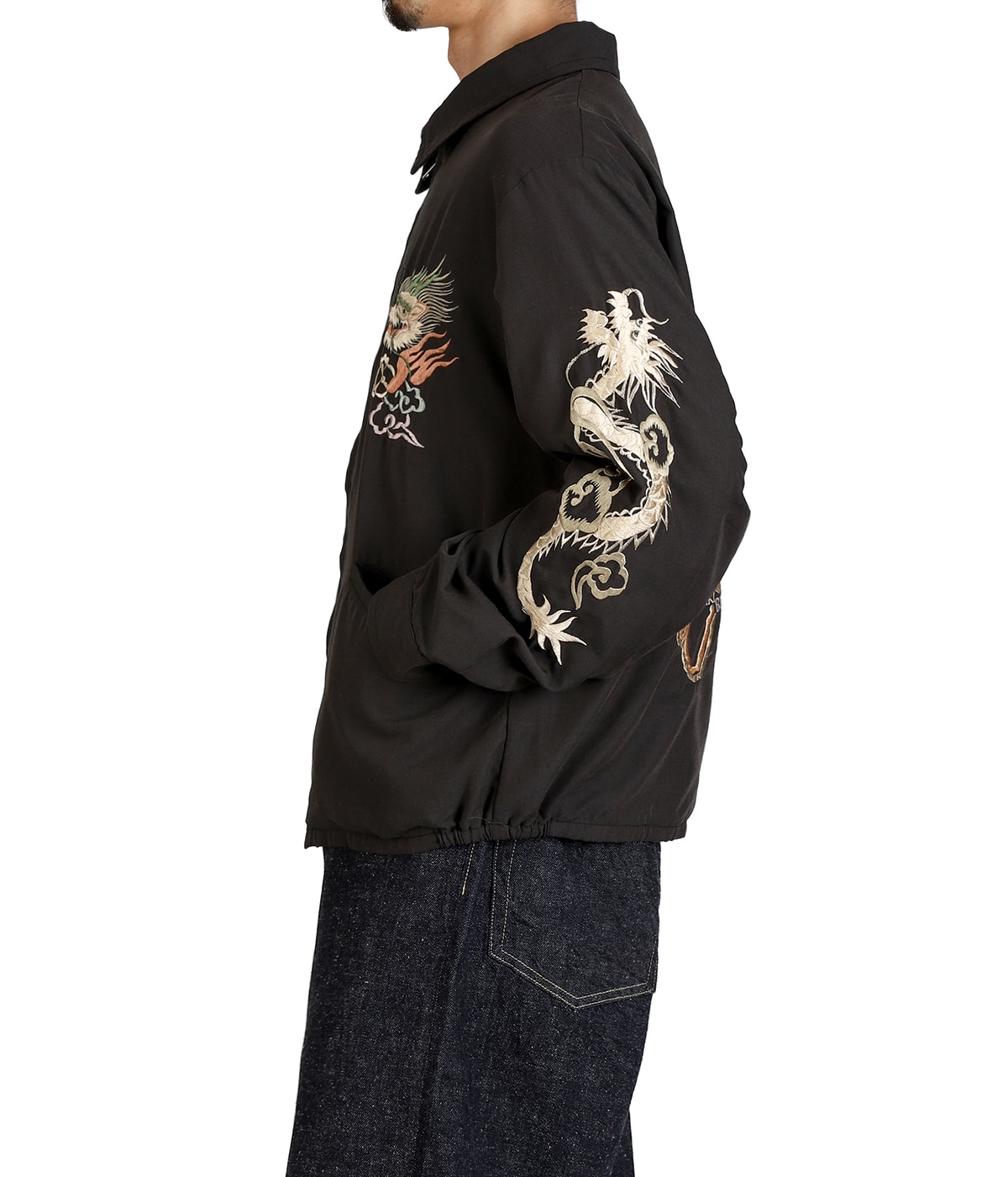 model（175cm / 60kg）B85 W75 H92 着用サイズ：M